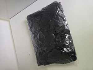 Confetti Metallic 2cm Black 200 grams Gram(s)(250)